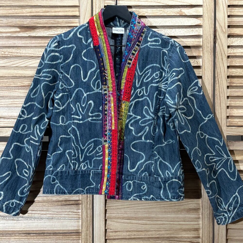 Chico’s Artisan Tapestry Trim Denim Jacket Etched Floral Blue Size L - Picture 9 of 9